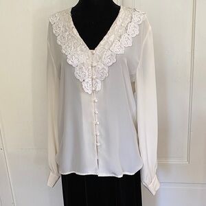 Vintage Cream Lace-Trimmed Women's Blouse with fabric buttons.